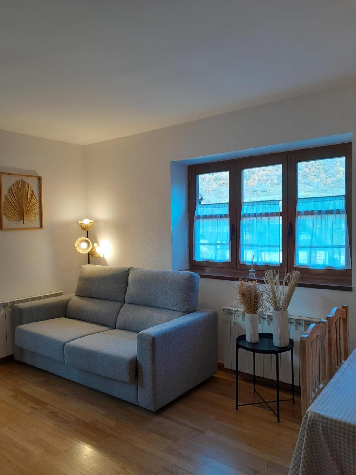 Apartamentos Nevados 24610 Benasque Eksteriør bilde
